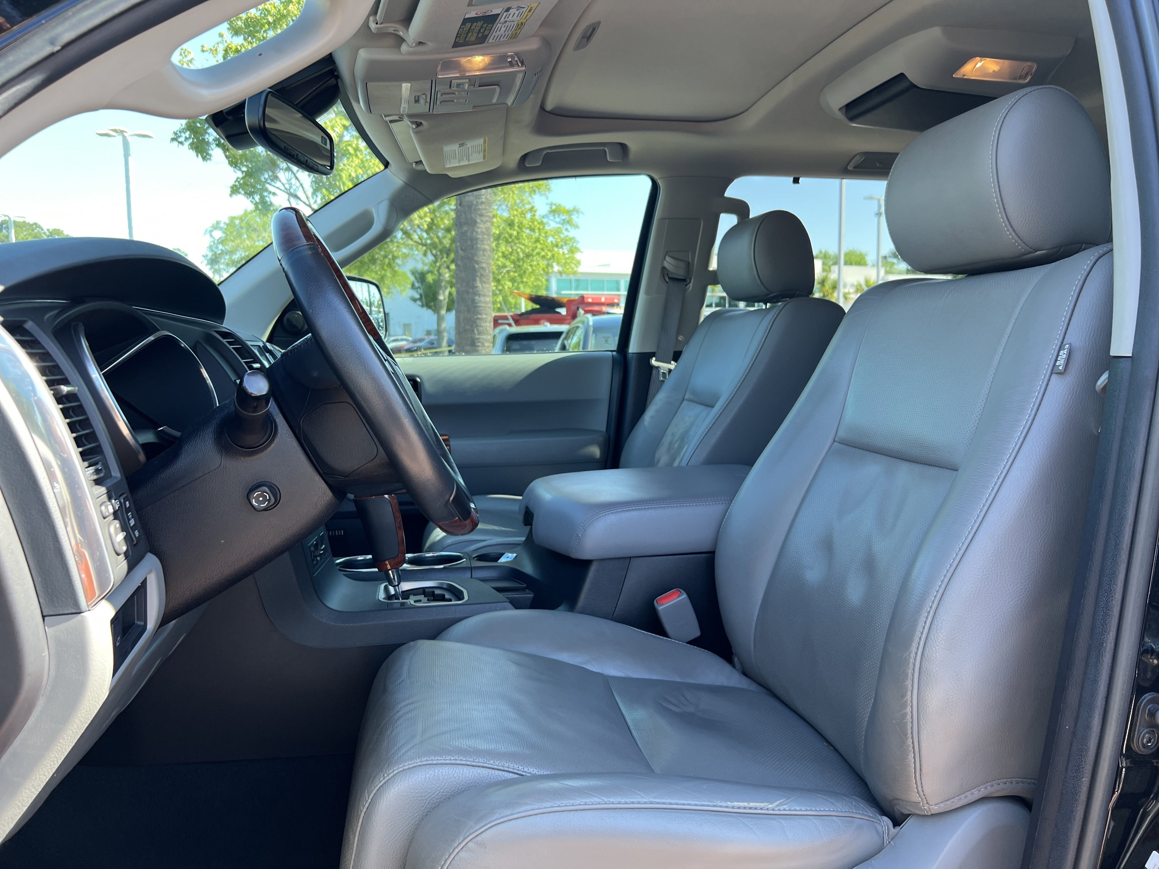 Used 2021 Toyota Sequoia Platinum AWD/4WD image 16