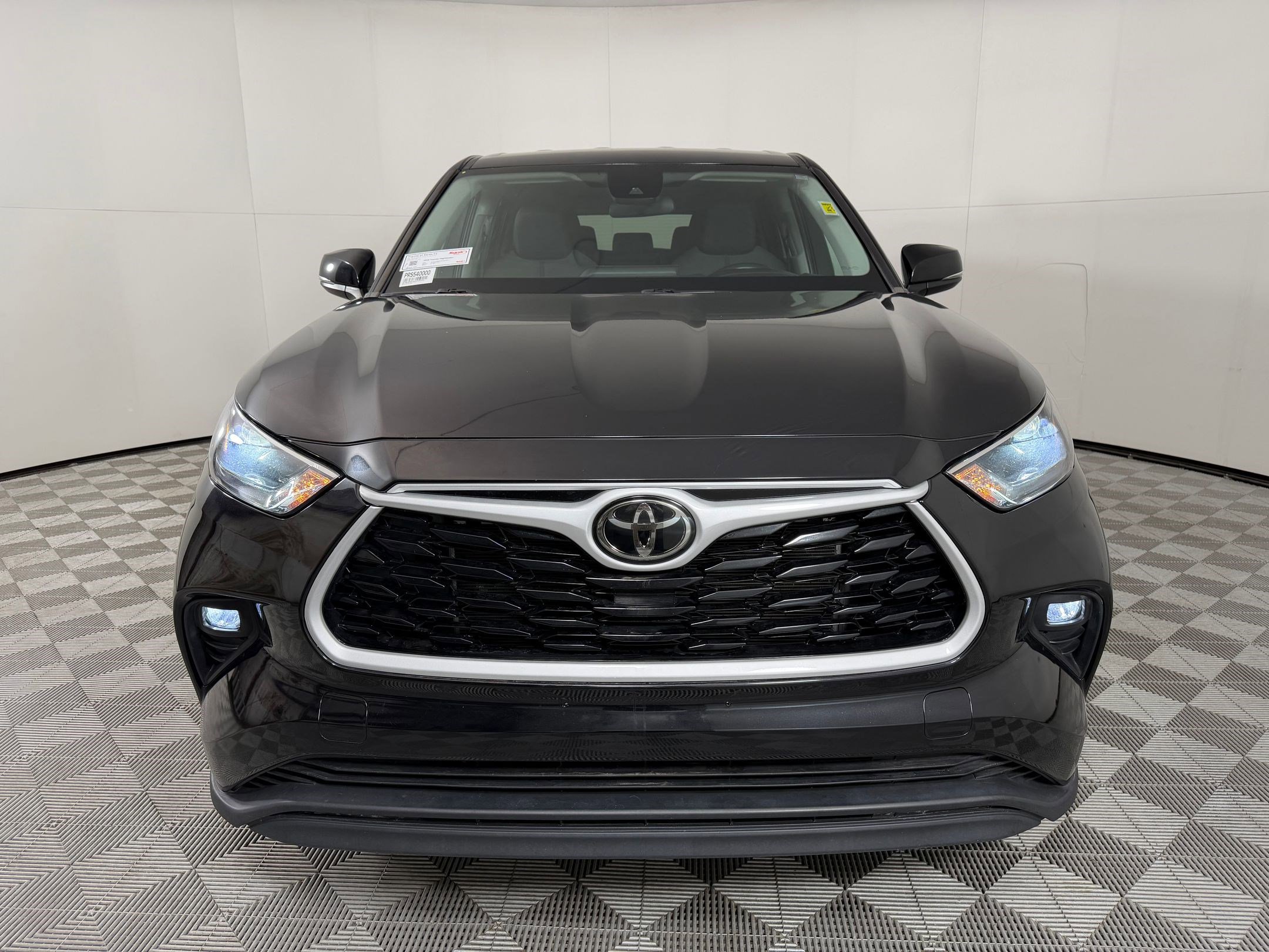 Certified 2024 Toyota Highlander LE image 5