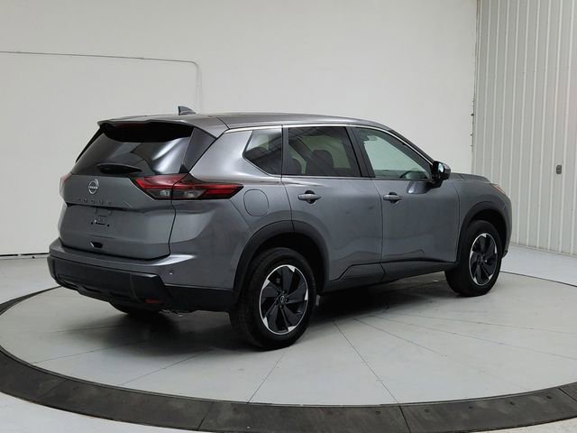 Used 2025 Nissan Rogue SV image 7