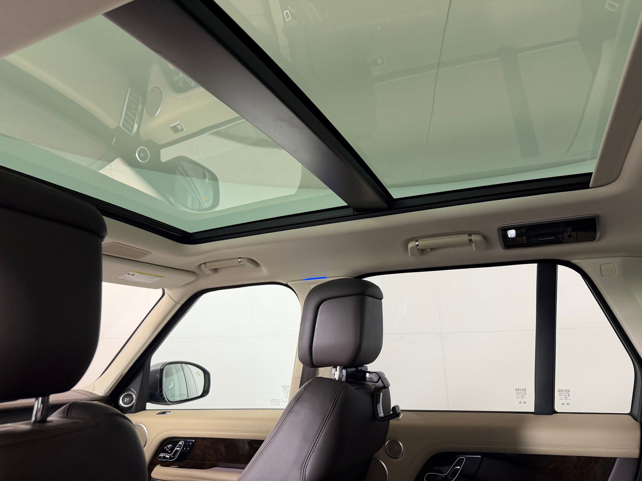 Used 2022 Land Rover Range Rover Westminster Edition image 15