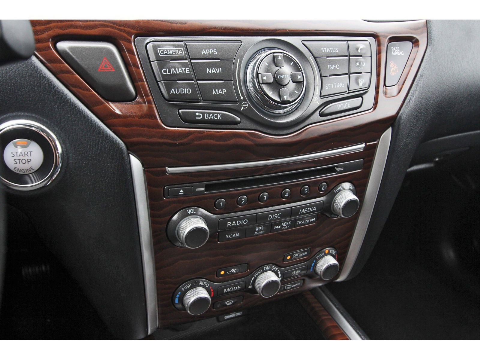 Used 2019 Nissan Pathfinder Platinum FWD image 30