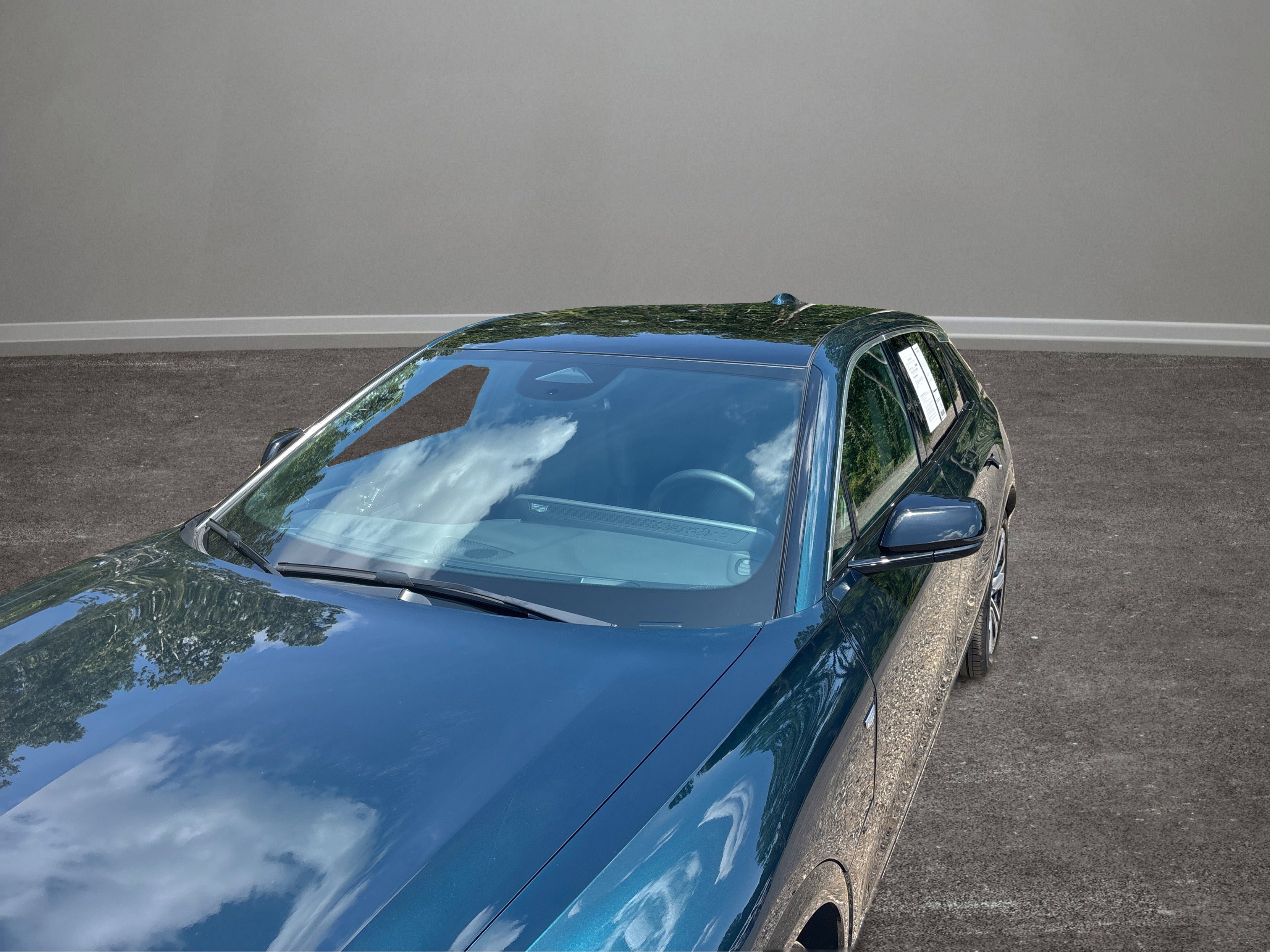 Used 2024 Cadillac Lyriq Luxury image 14