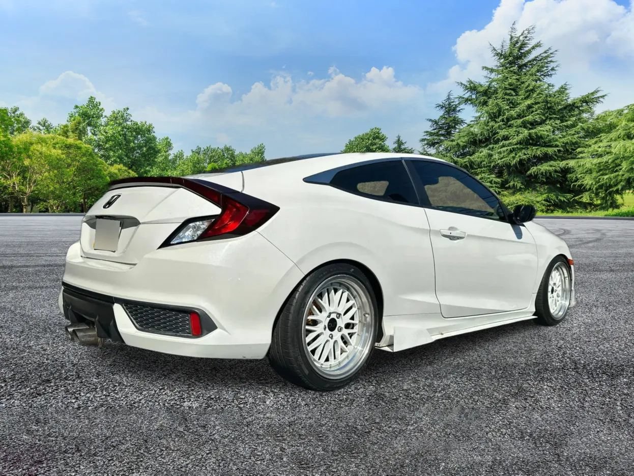 Used 2019 Honda Civic Sport image 4