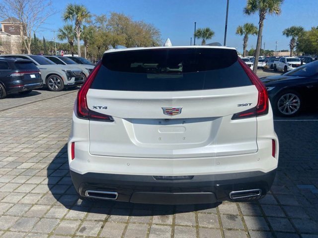 Certified 2025 Cadillac XT4 Premium Luxury image 9