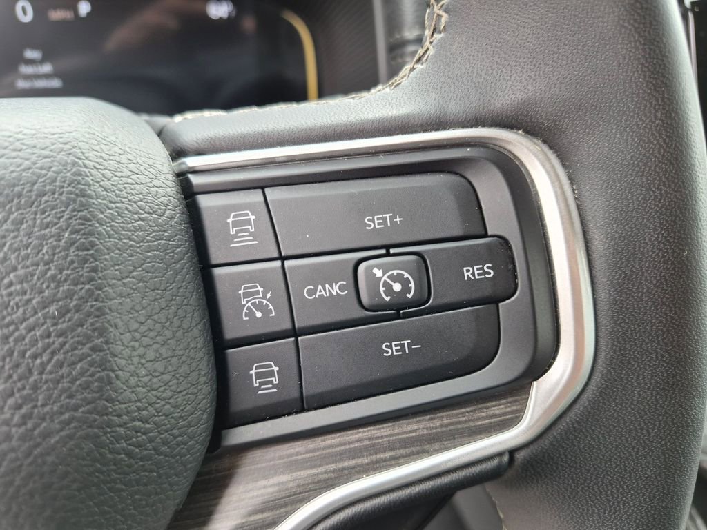 Used 2024 Jeep Wagoneer Series II w/ Flexible Seating Group AWD/4WD image 19