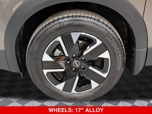 Certified 2025 Nissan Kicks SV w/ SV Premium Package AWD/4WD image 11