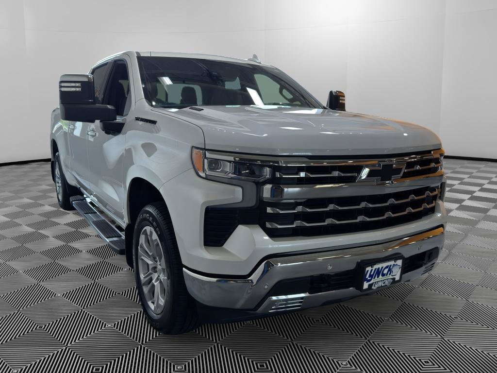 Used 2025 Chevrolet Silverado 1500 LTZ AWD/4WD image 7