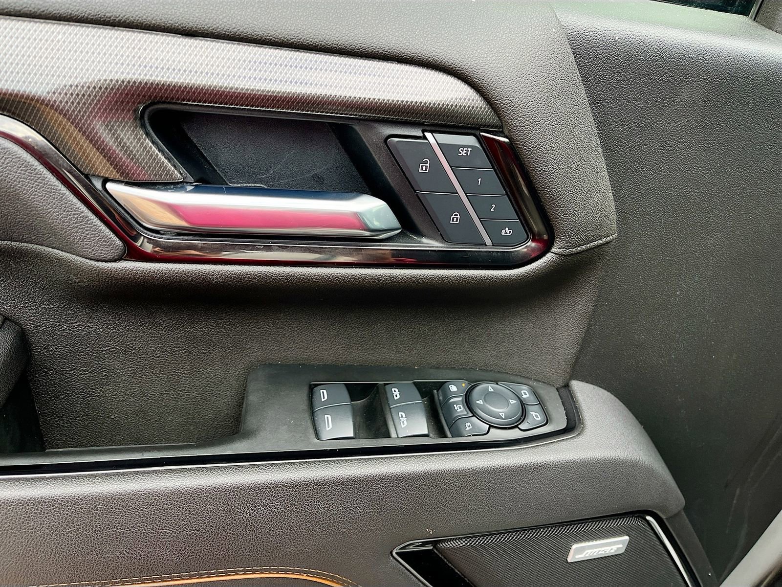 Used 2025 GMC Sierra 2500 AT4 w/ AT4 Premium Plus Package image 18