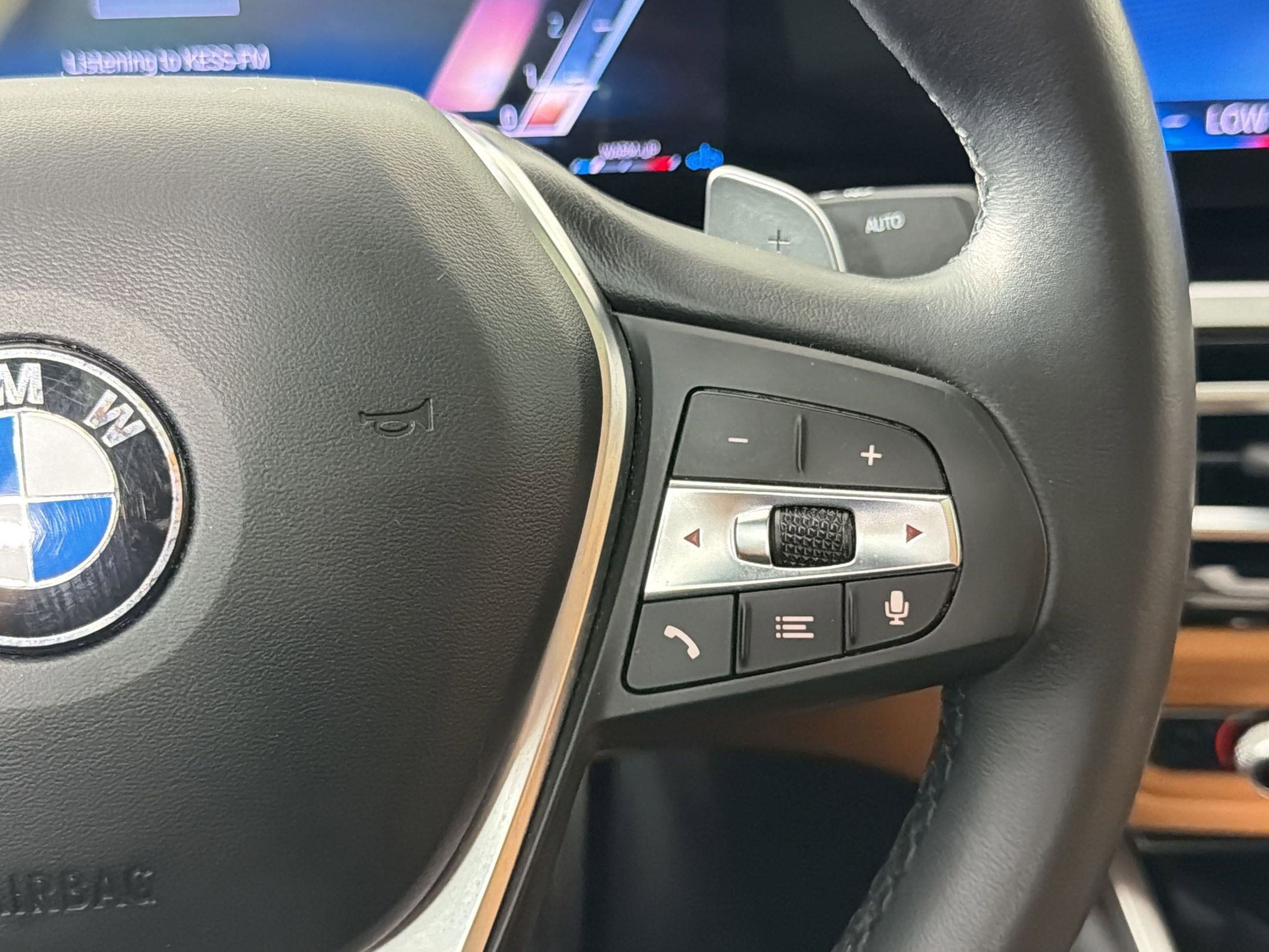 Used 2023 BMW 330i Sedan w/ Premium Package image 18