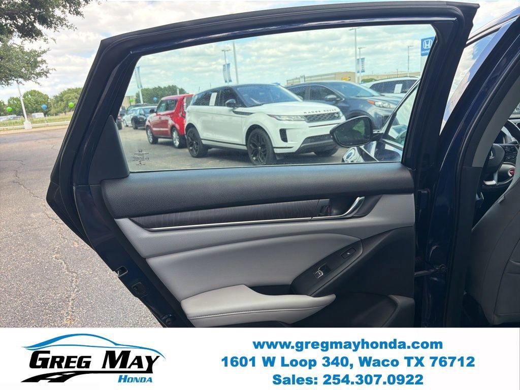 Used 2018 Honda Accord Touring image 25