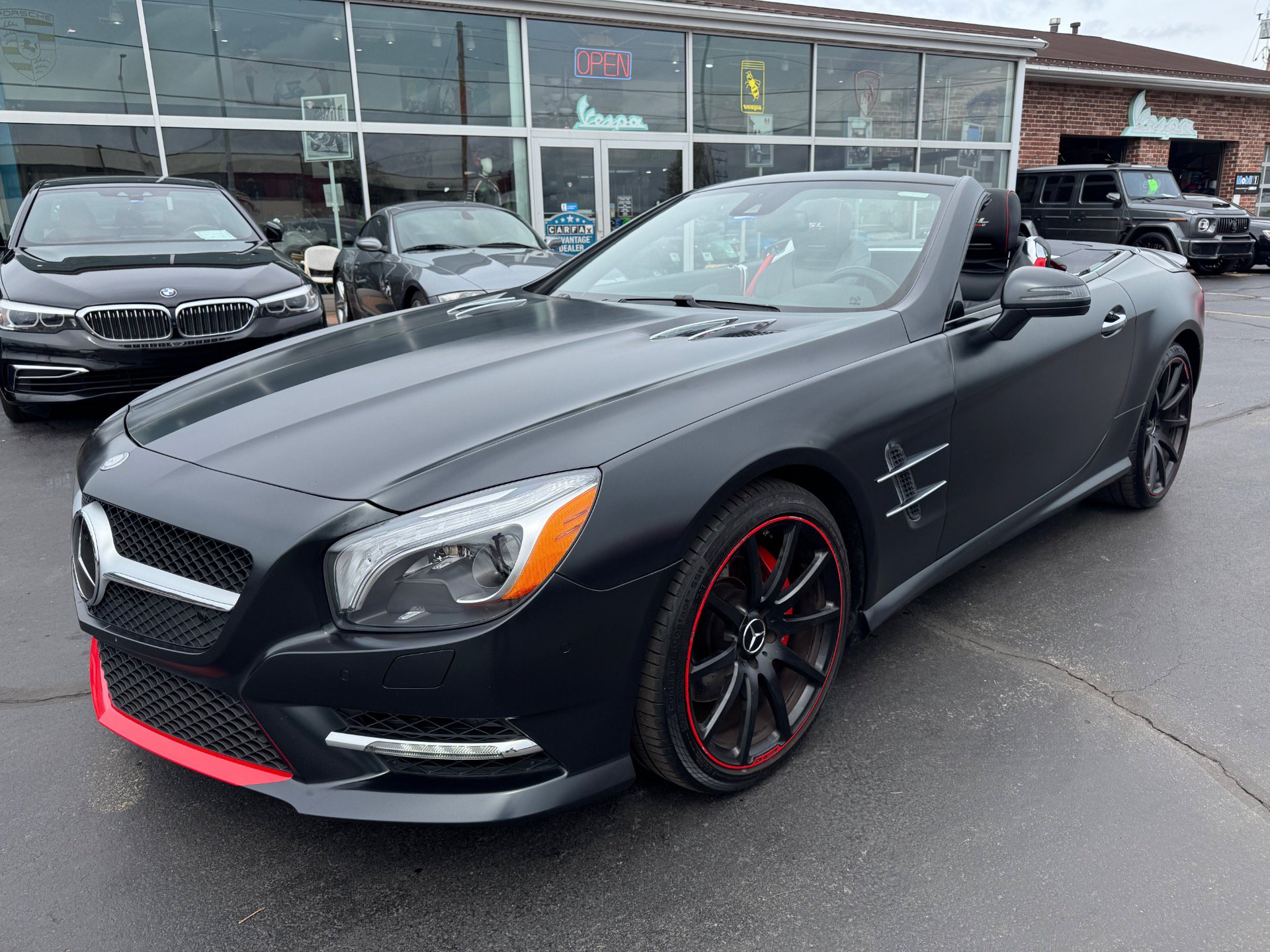 Used 2016 Mercedes-Benz SL 550 image 1