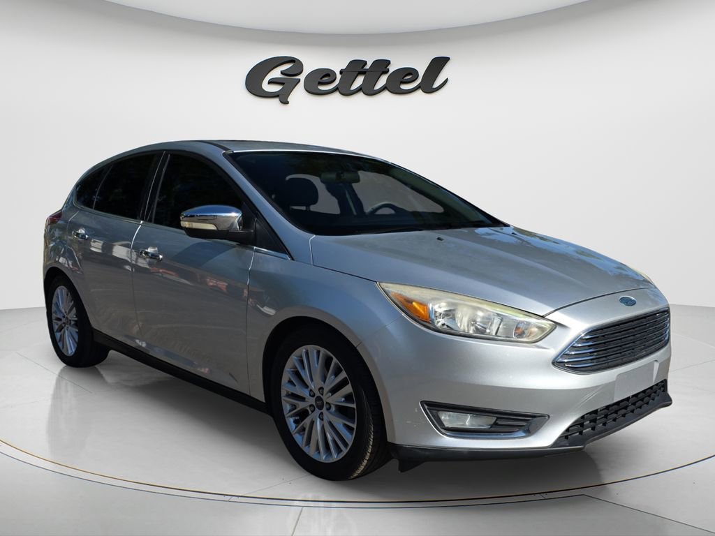 Used 2016 Ford Focus Titanium FWD image 3