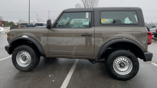 New 2025 Ford Bronco Base image 5