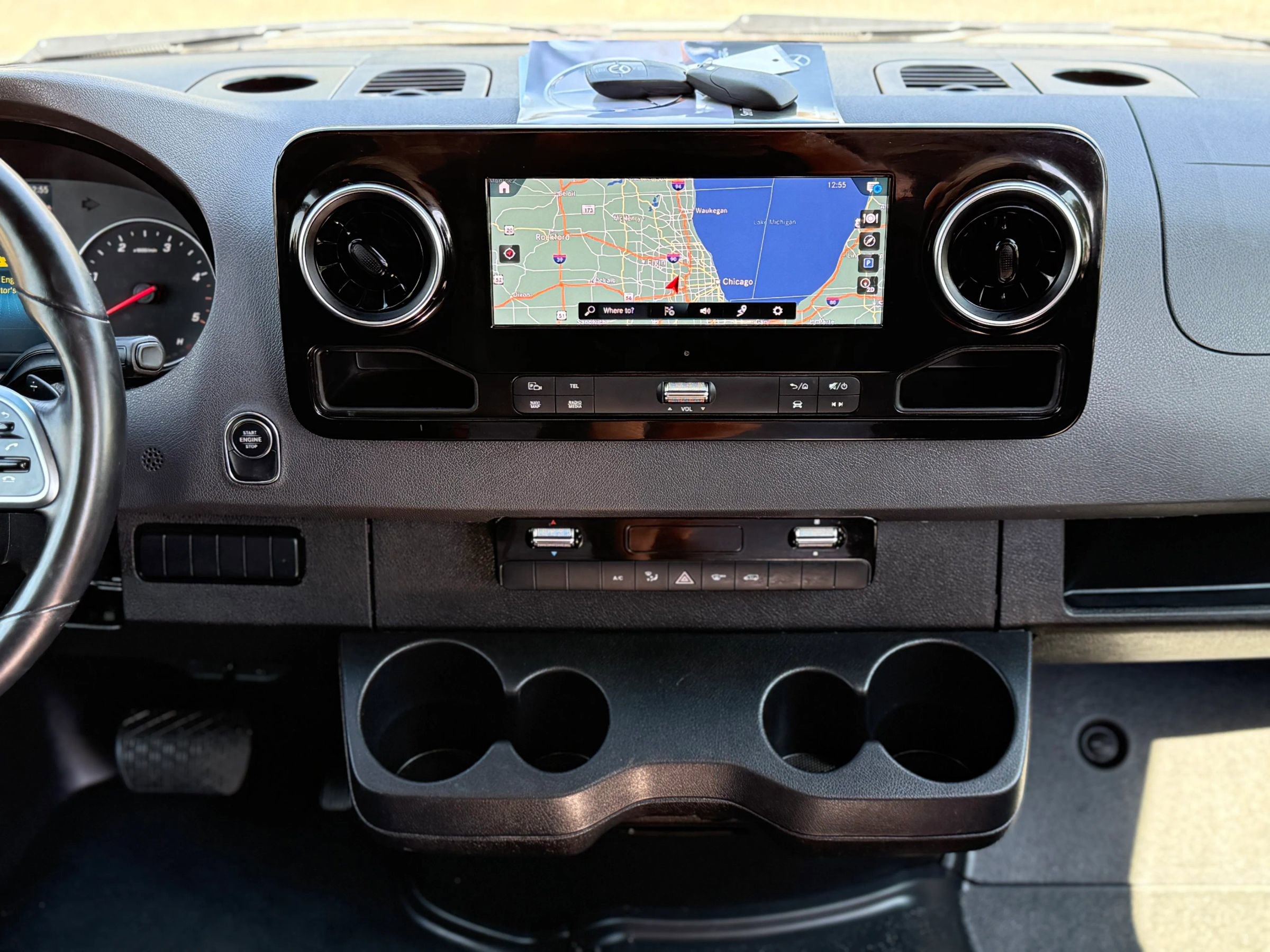 Used 2024 Mercedes-Benz Sprinter 2500 image 23