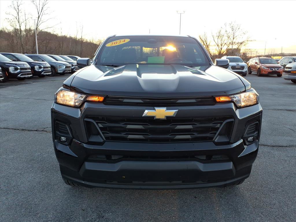 Used 2024 Chevrolet Colorado LT w/ LT Convenience Package II image 13
