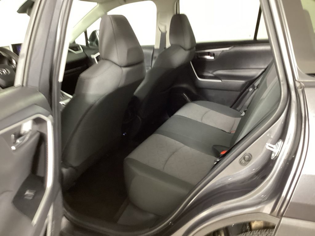 Used 2024 Toyota RAV4 XLE AWD/4WD image 31