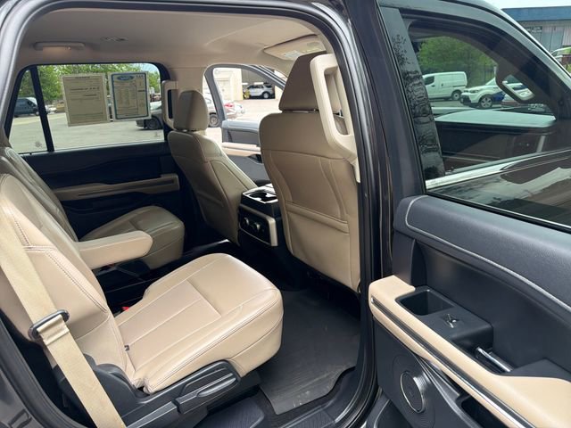 Used 2024 Ford Expedition XLT AWD/4WD image 30