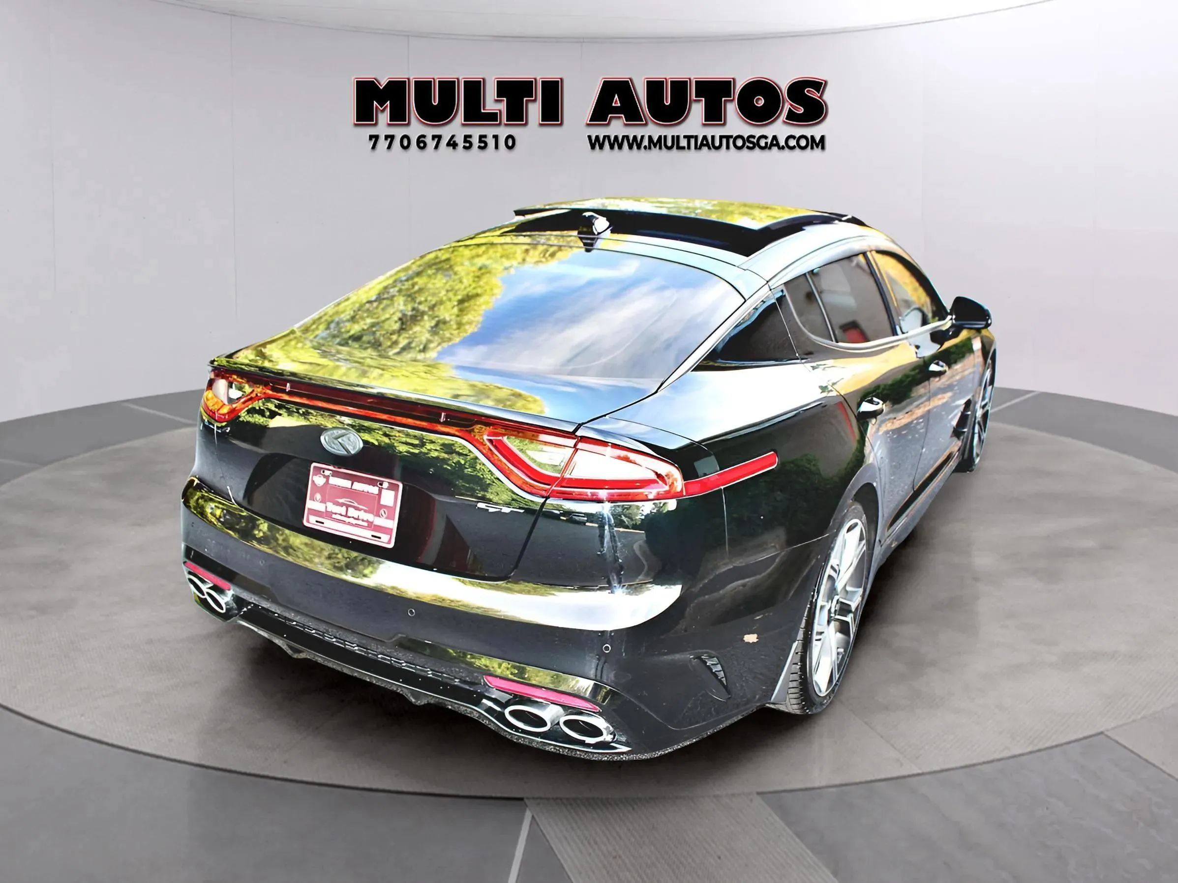 Used 2018 Kia Stinger GT2 image 2