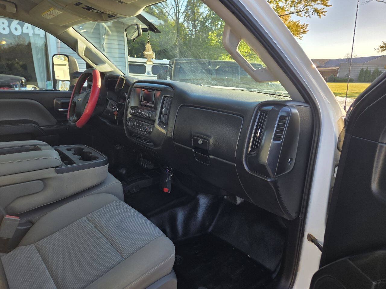 Used 2015 Chevrolet Silverado 2500 W/T AWD/4WD image 13