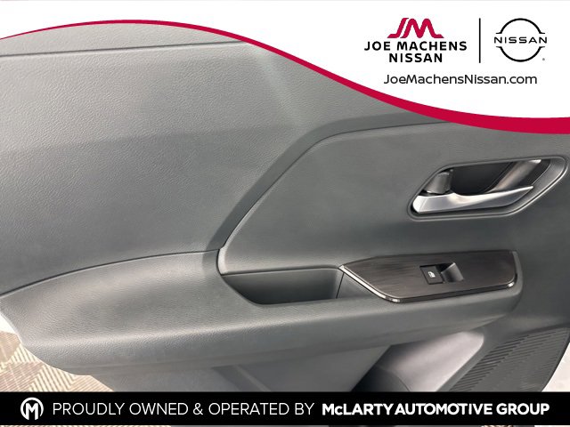 Certified 2025 Nissan Kicks SV w/ Illumination Package image 19