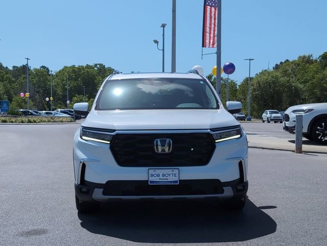 Used 2024 Honda Pilot Touring image 10