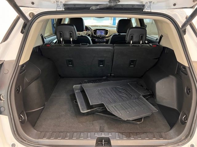 Used 2020 GMC Terrain Denali w/ Denali Premium Package image 9