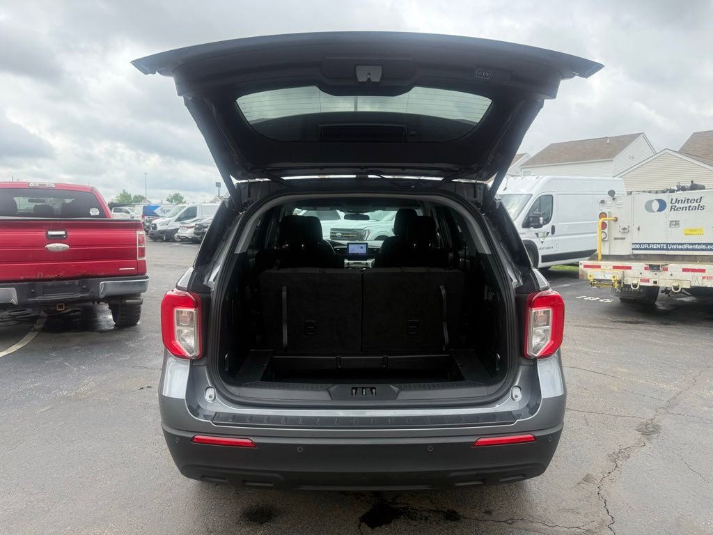 Used 2024 Ford Explorer XLT AWD/4WD image 44