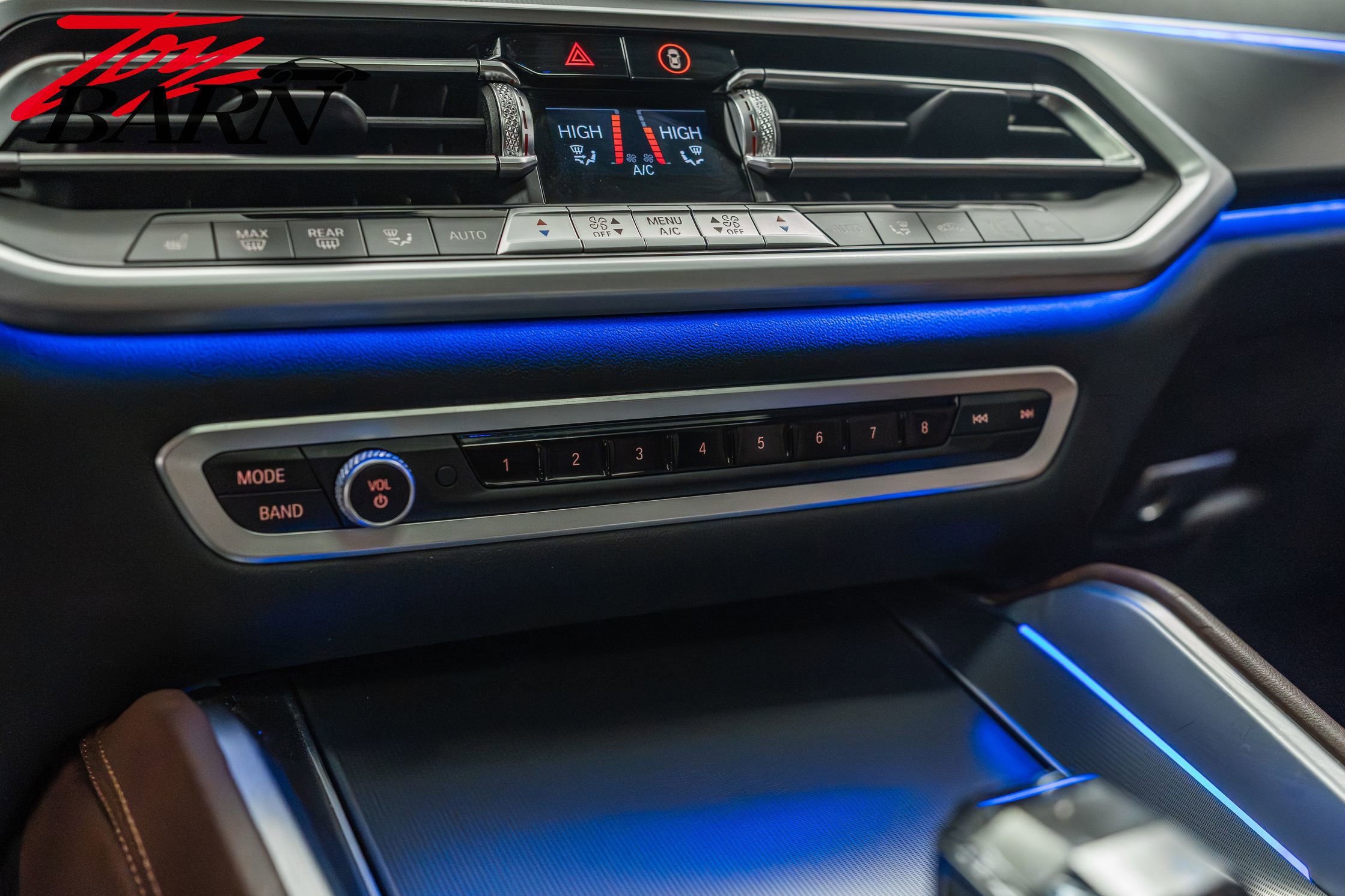 Used 2022 BMW X6 xDrive40i w/ Executive Package image 41