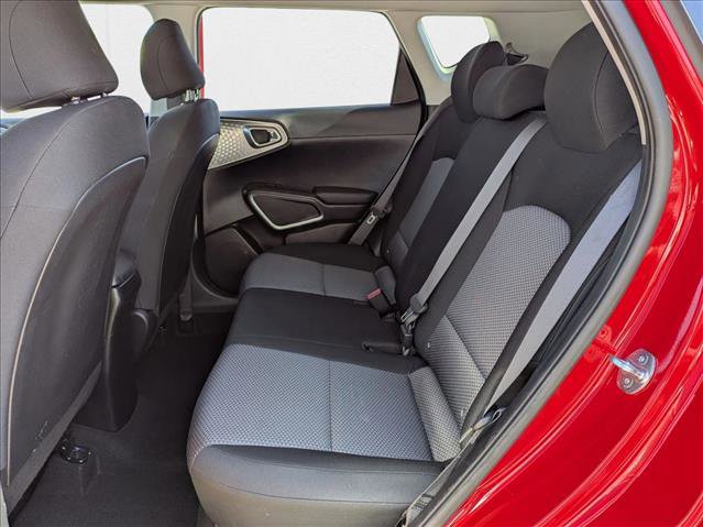 Used 2023 Kia Soul LX w/ LX Technology Package image 17