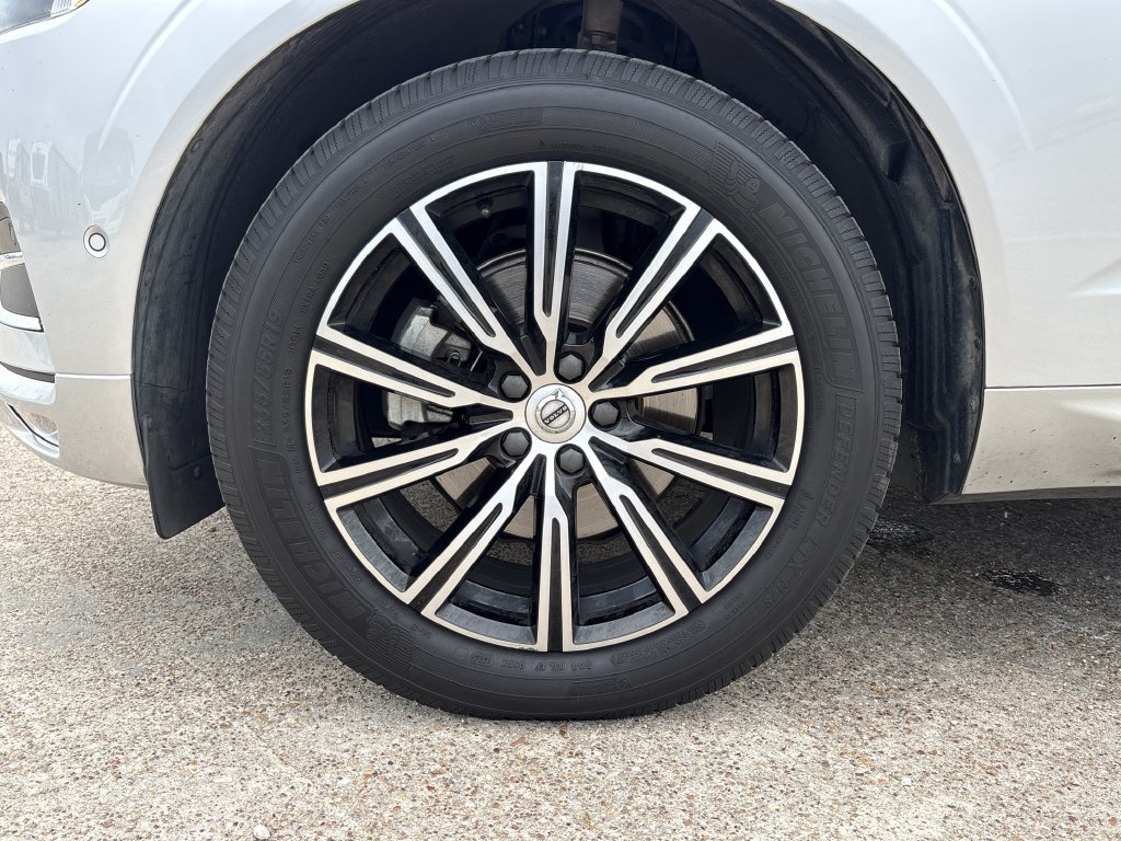 Used 2020 Volvo XC60 T5 Inscription FWD image 9