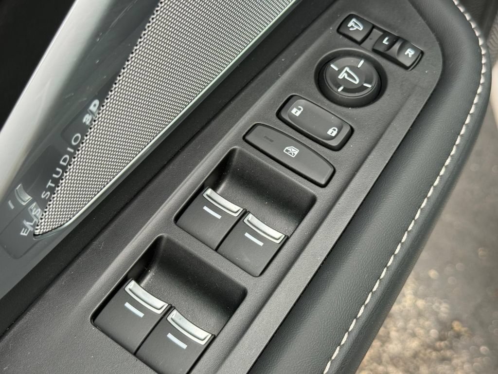 Certified 2024 Acura RDX SH-AWD w/ Advance Package image 22
