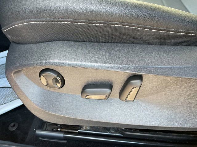 Used 2022 Volkswagen Taos SE image 9