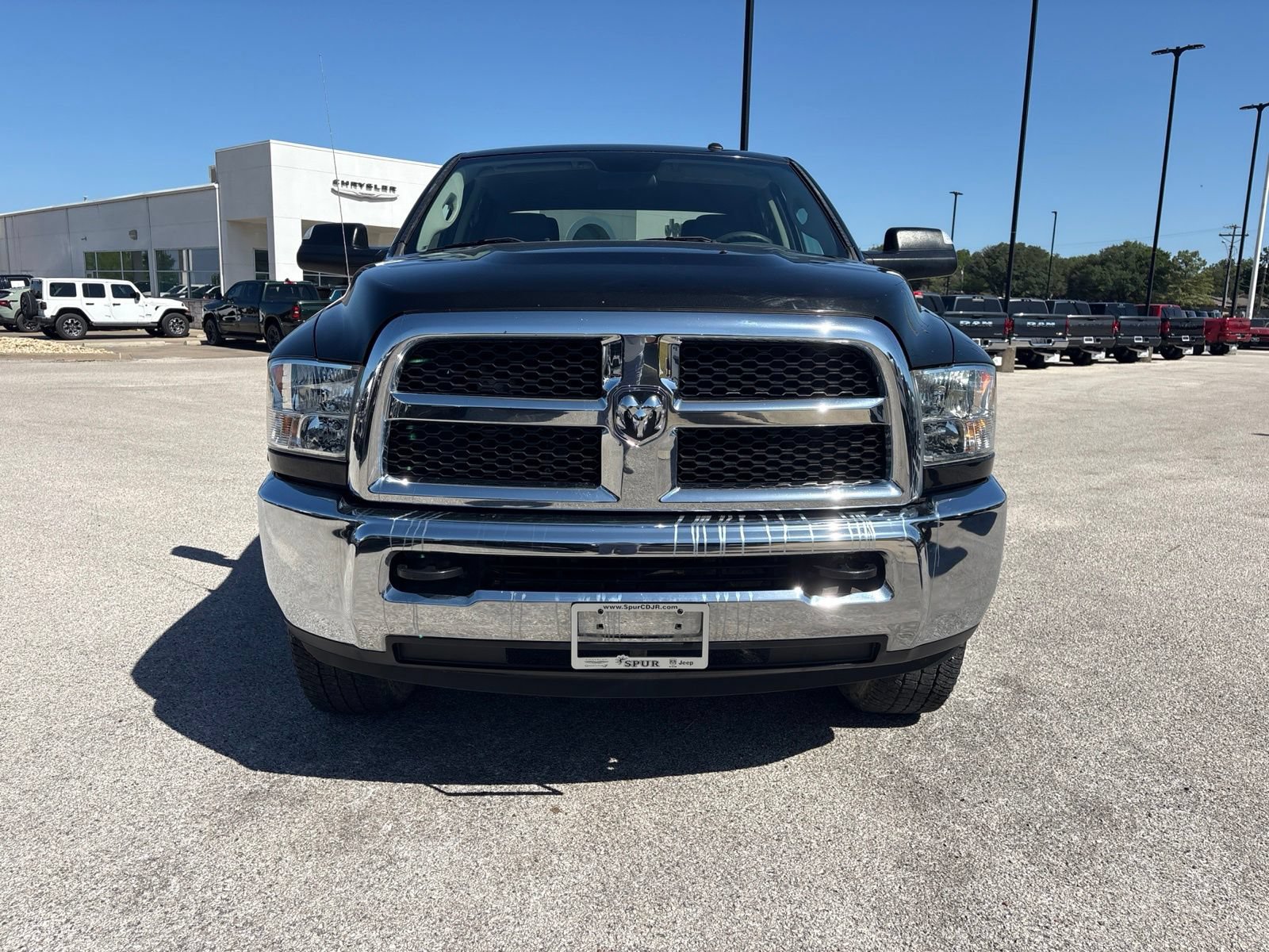 Used 2018 RAM 2500 Tradesman w/ Chrome Appearance Group AWD/4WD image 9
