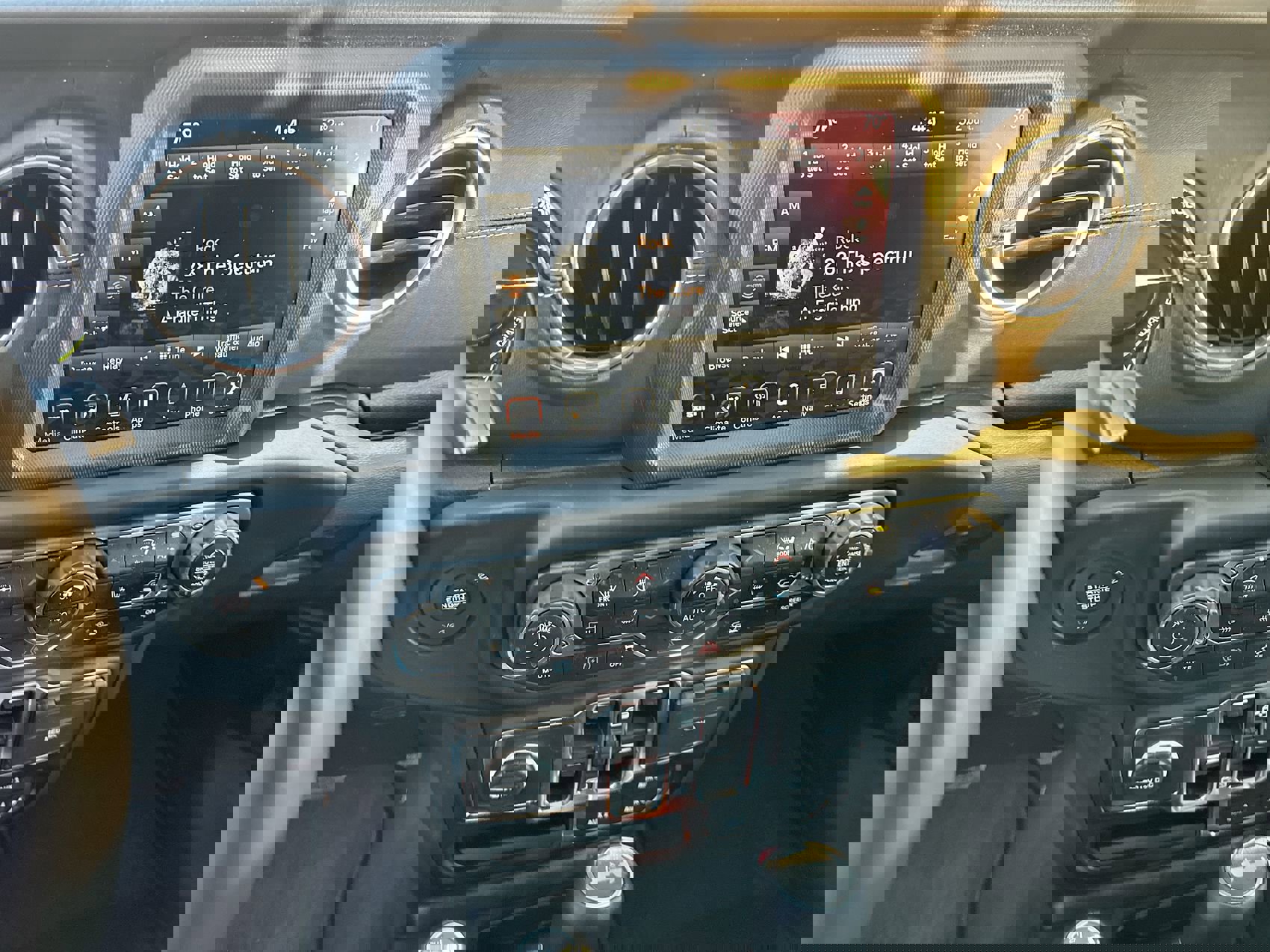 New 2023 Jeep Wrangler Sahara w/ Cold Weather Group image 16