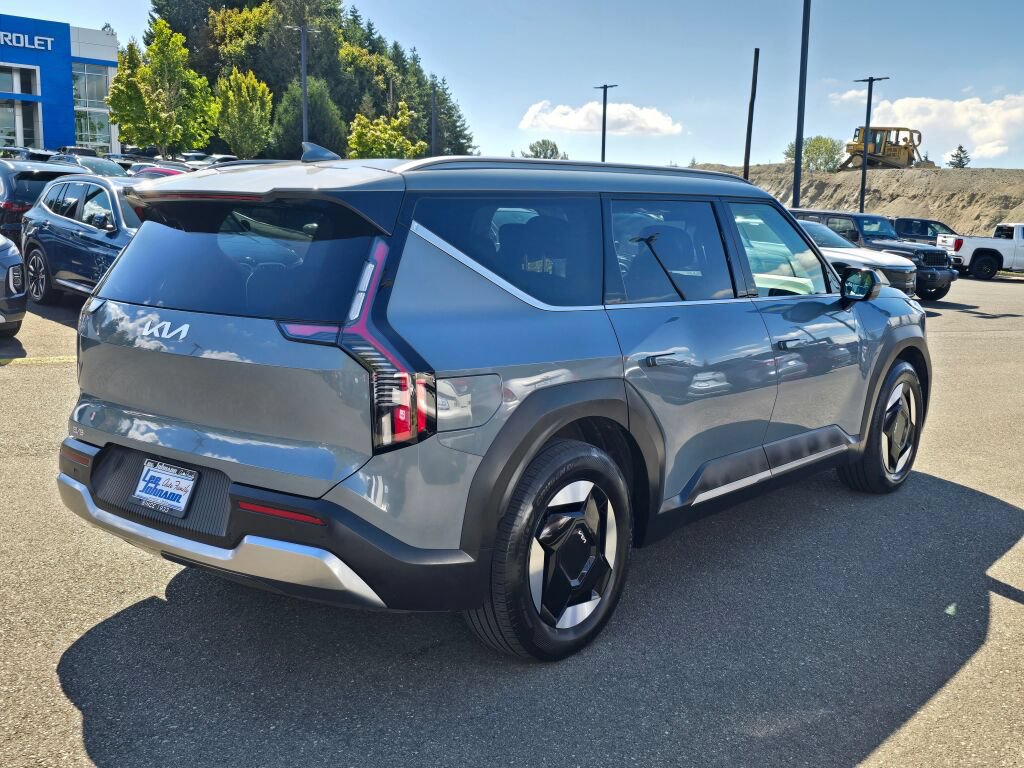 Certified 2024 Kia EV9 Wind AWD/4WD image 5