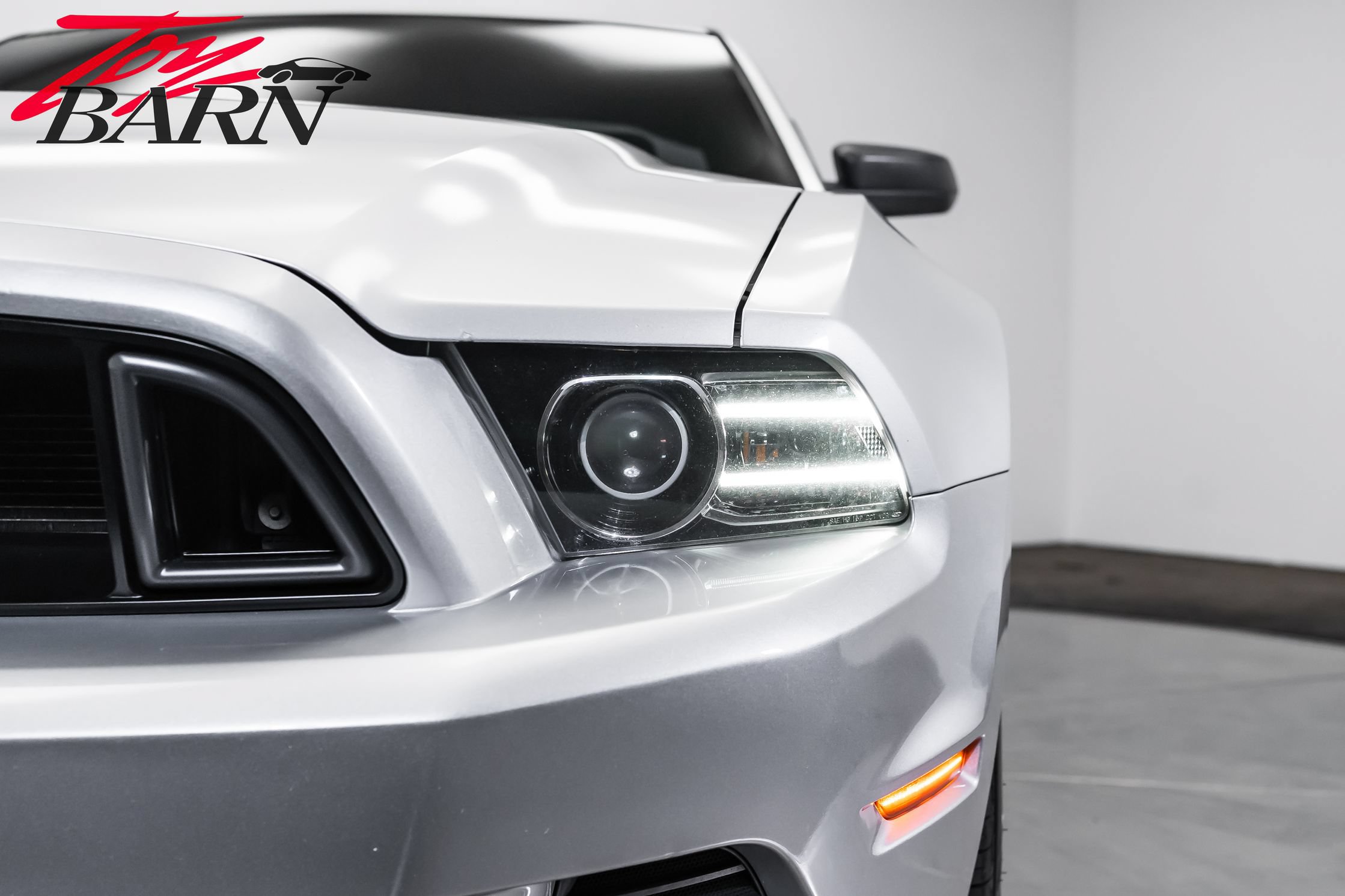 Used 2014 Ford Mustang Coupe RWD image 9