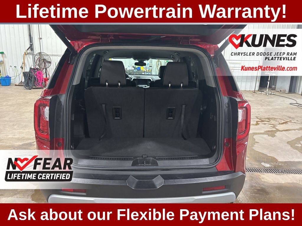 Used 2023 GMC Acadia SLT image 14