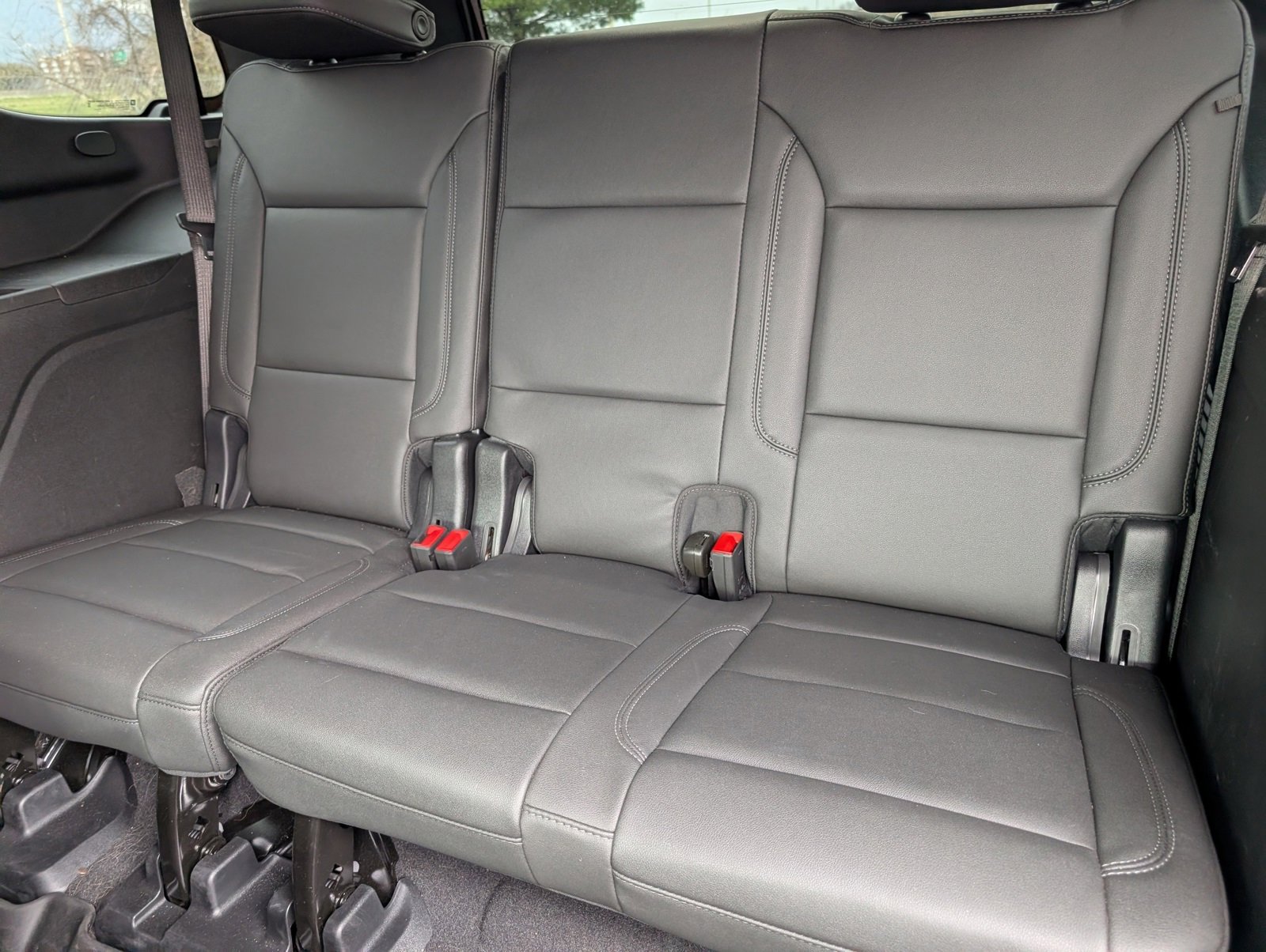 Used 2024 Chevrolet Tahoe Z71 w/ Luxury Package image 9