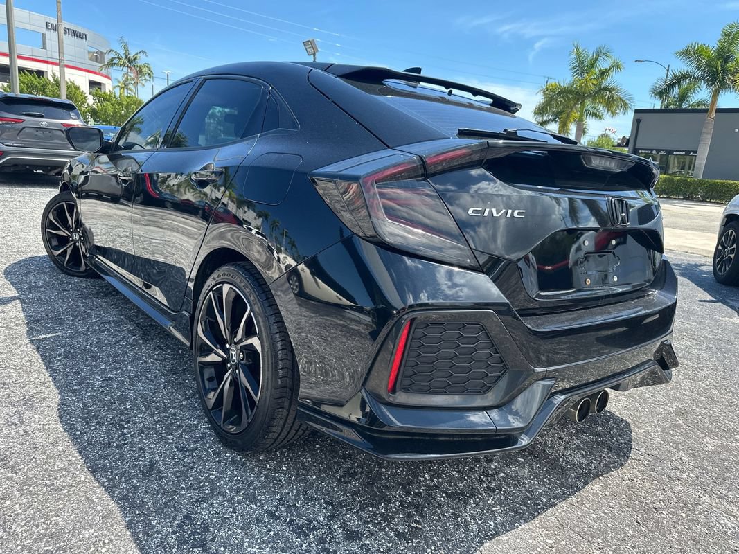 Used 2018 Honda Civic Sport image 4