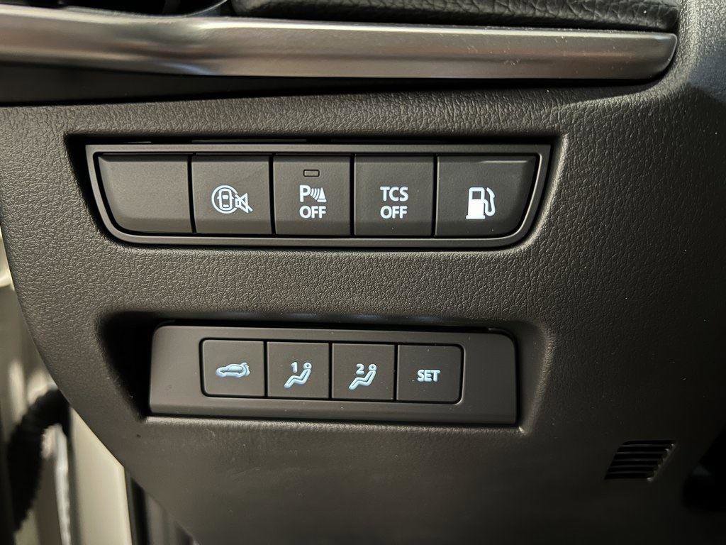 Used 2025 MAZDA CX-70 Plug-In Hybrid w/ Premium Pkg image 15