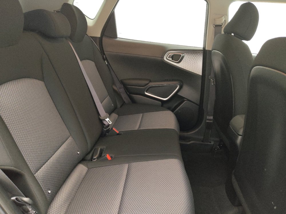 Used 2025 Kia Soul LX w/ LX Technology Package image 19