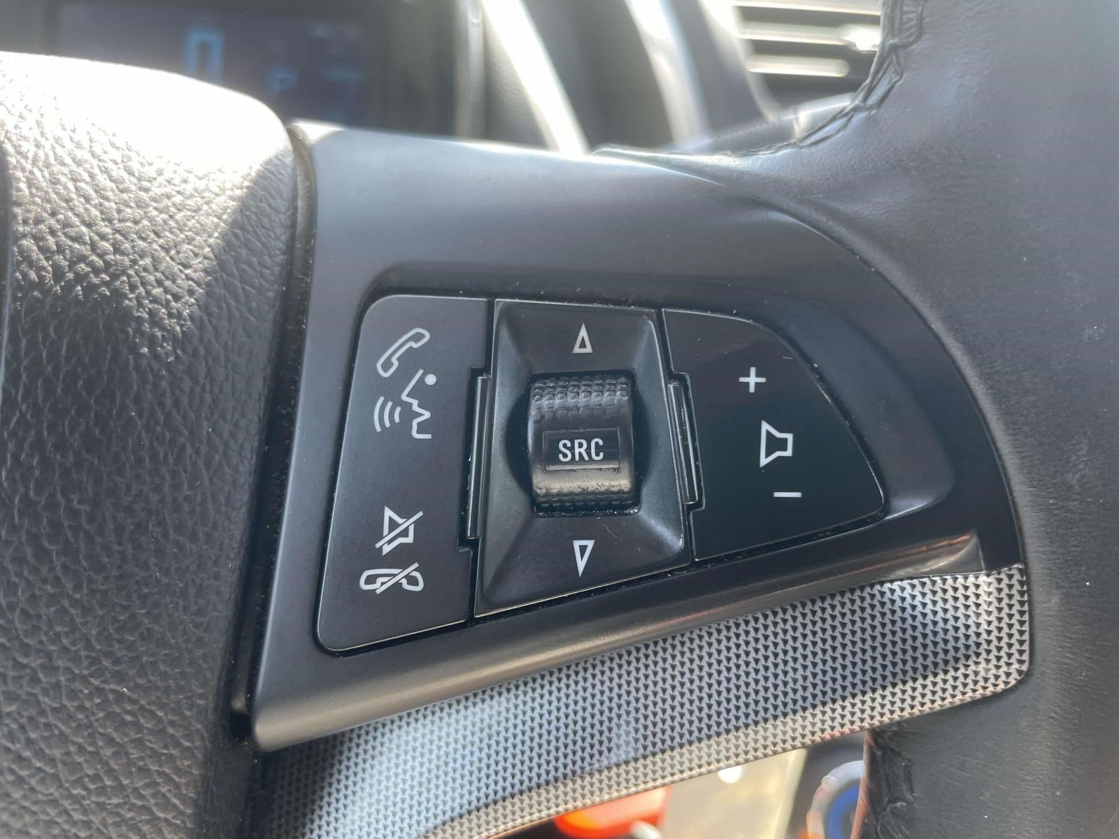 Used 2015 Chevrolet Trax LTZ FWD image 21