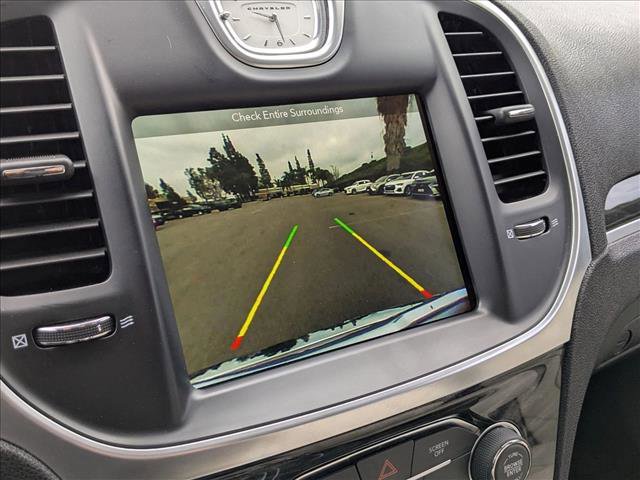 Used 2017 Chrysler 300 Limited image 13