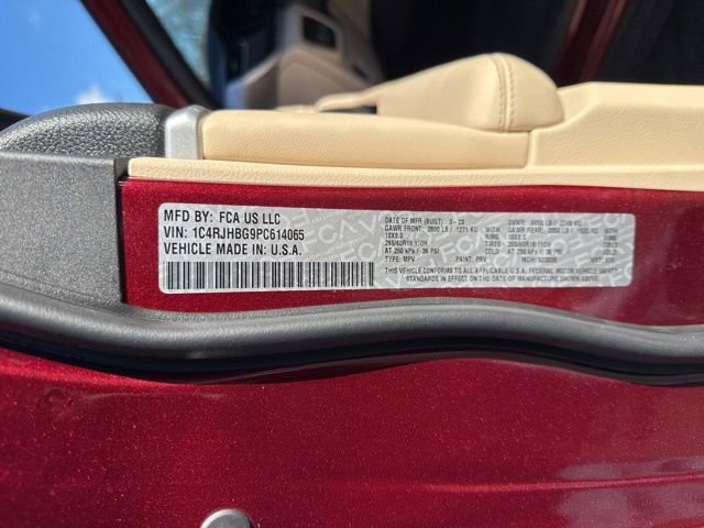 Certified 2023 Jeep Grand Cherokee Limited w/ Luxury Tech Group II image 30