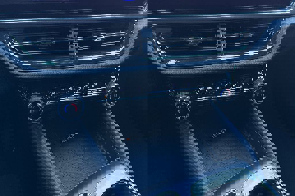 New 2026 Chevrolet Equinox EV RS image 21