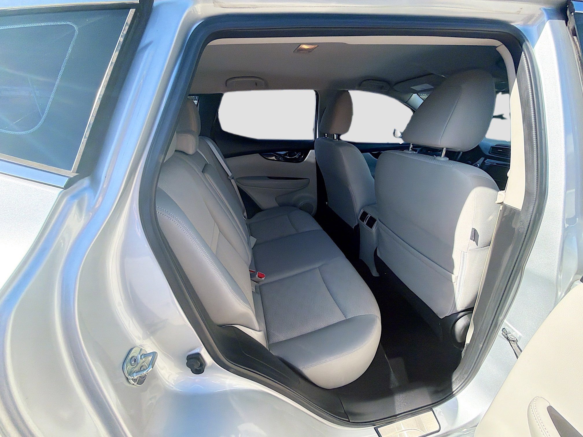 Used 2019 Nissan Rogue Sport SV w/ All-Weather Package image 28