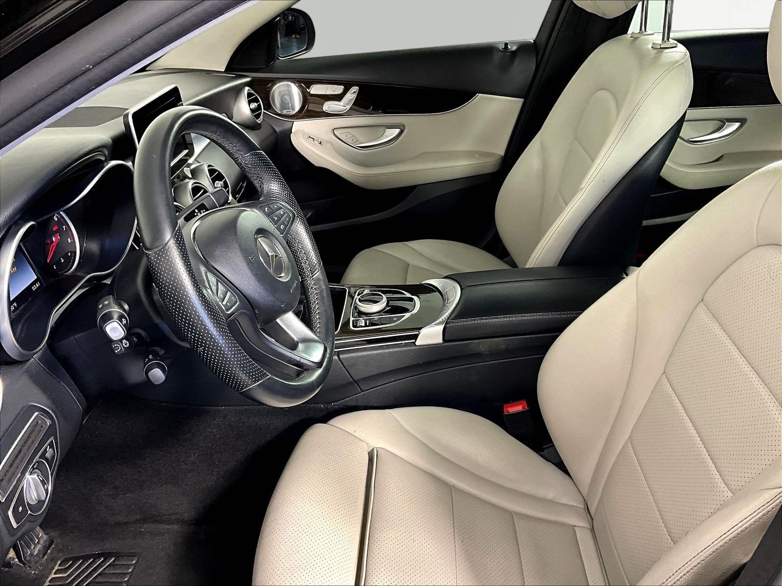 Used 2018 Mercedes-Benz C 300 4MATIC Sedan image 18