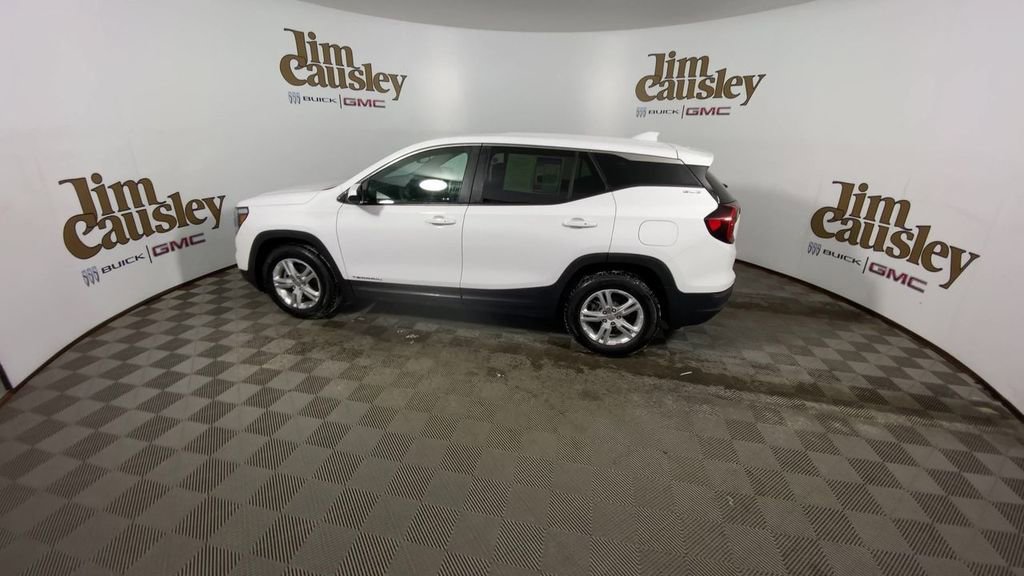 Used 2023 GMC Terrain SLE image 5