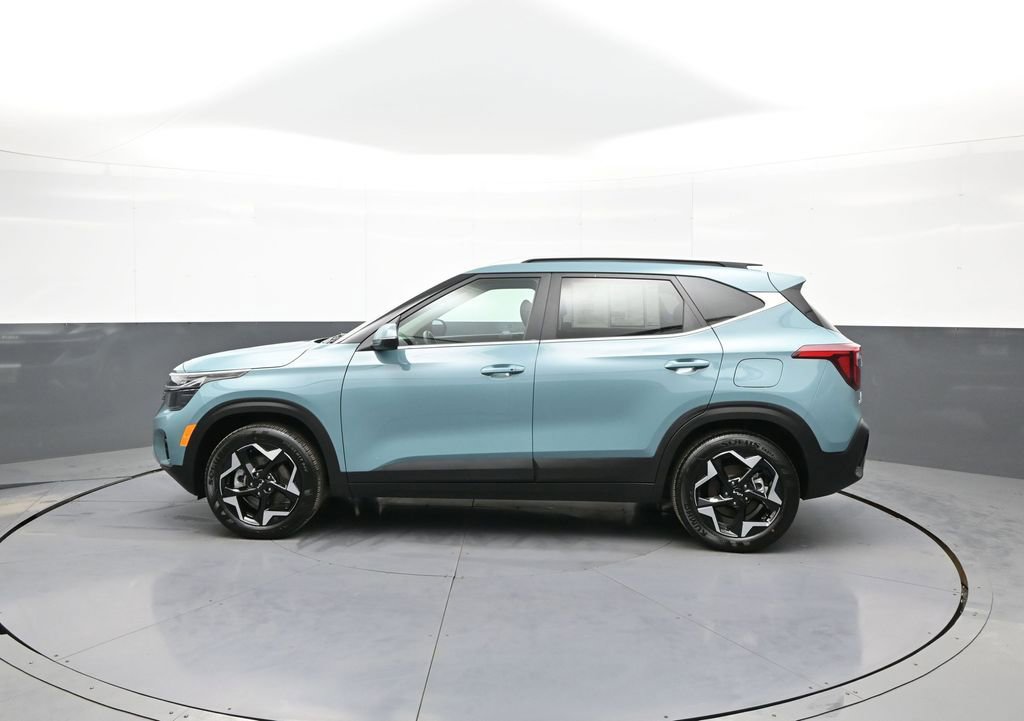Certified 2025 Kia Seltos EX w/ EX Sunroof Package image 9