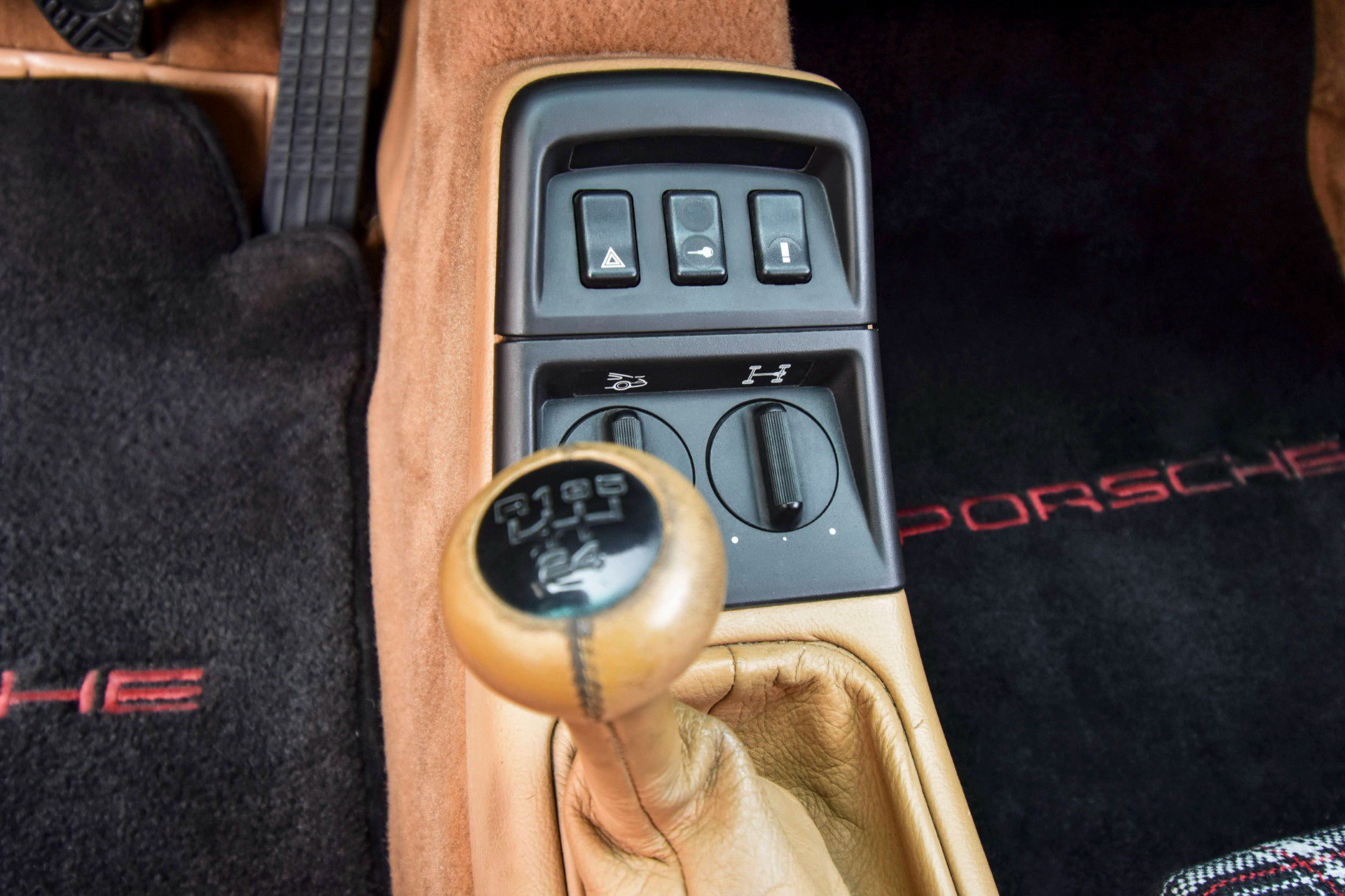 Used 1990 Porsche 911 Carrera image 23